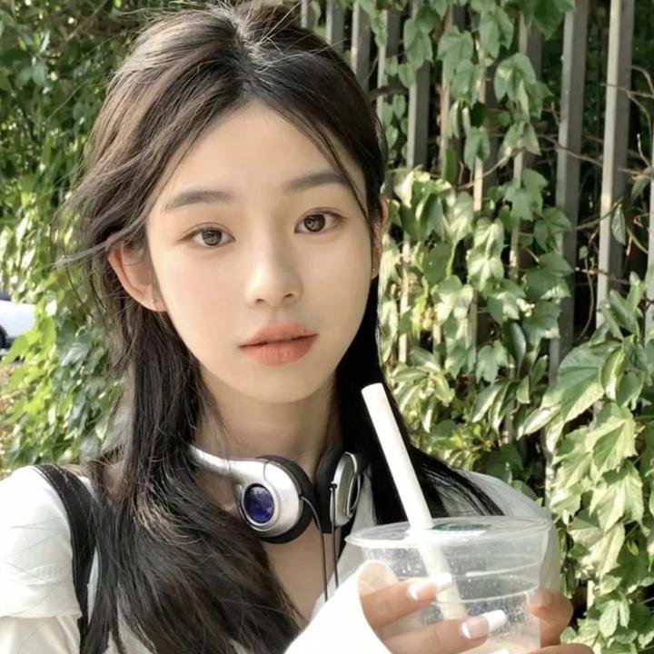荒唐男荒唐女